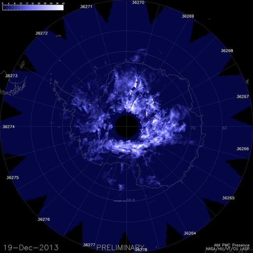 URGENTE!!!! Estudio sobre la próxima #Glaciación - Página 27 Noctilucent_Clouds_Shinning_Br