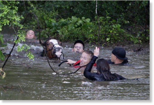 Houston: diluvio deja 5 muertos 1176685_citoyens_collabore_pou