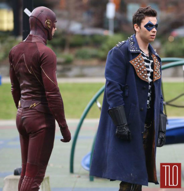 The Flash: Primeras imágenes de Mark Hamill y Devon Graye luciendo su traje de 'Trickster' 015976