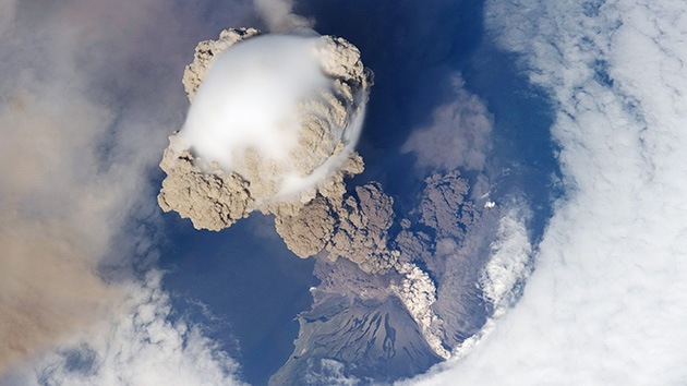 La erupción de cuatro volcanes en los confines de Rusia amenaza a los aviones  B511d3d2092c48f9aa9b0399f16a84f4_article