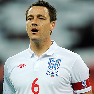 Capello se plantea devolver la capitanía a John Terry  G_terry1_300x300