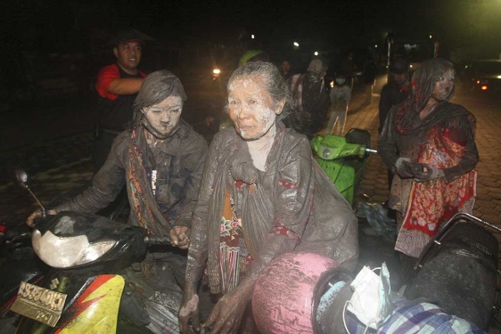 Nueva erupción del volcán Merapi en Indonesia 1288926440_extras_albumes_2