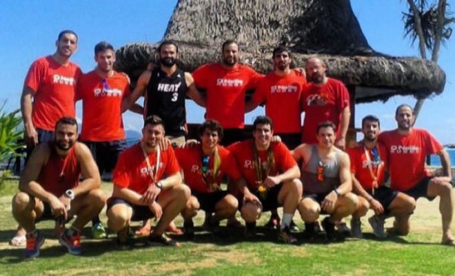 La selección española de Rugby 7, convertidos en héroes contra el ciclón en Fiji 14559743286162