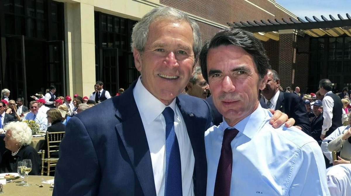 ¿Cuánto mide José María Aznar? - Altura Aznar-bush-dallas-2013-1467829477431