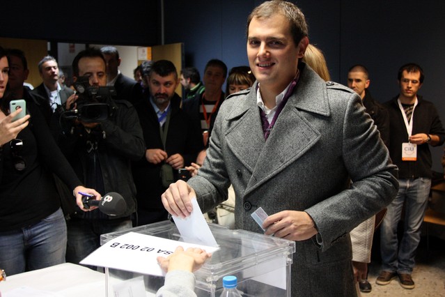 [C's] Albert Rivera vota en La Garriga 1353843013504