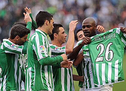 41º Jornada: El Betis quiere acabar Primero para Primera 1306751486_extras_mosaico_noticia_1_g_0