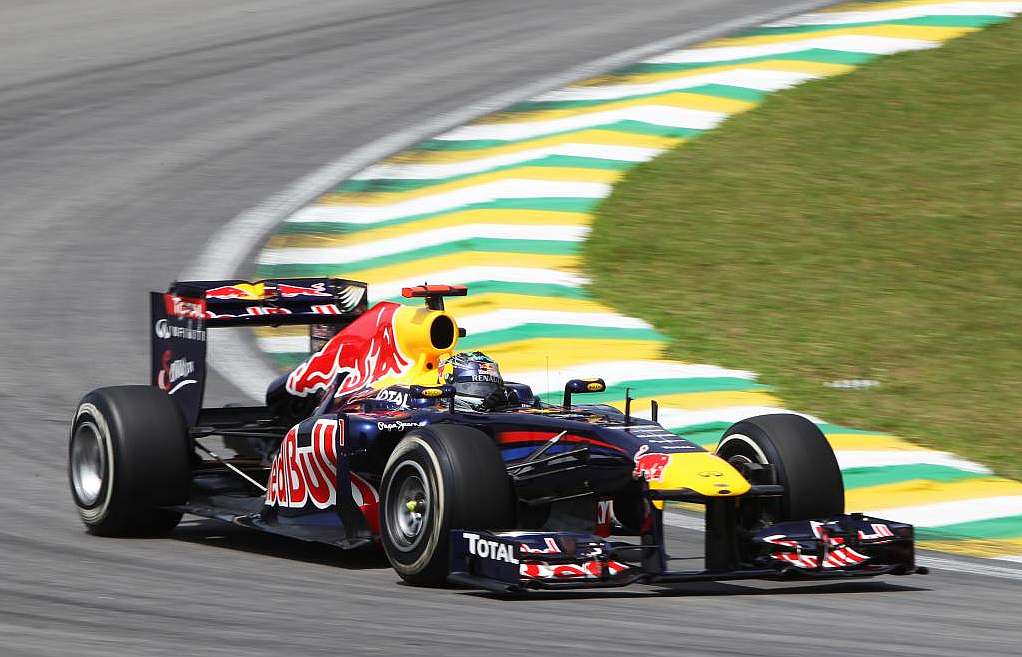 Vettel Logra la 15ª Pole y Bate el Récord de Mansell. 1322327117_extras_mosaico_noticia_1_g_0