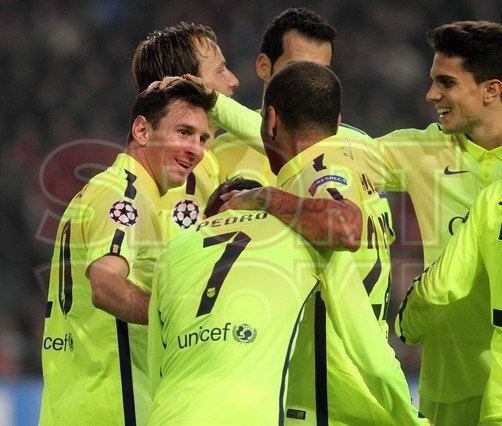 صور : مباراة أجاكس امستردام - برشلونة 0-2 ( 05-11-2014 )  1415225512010