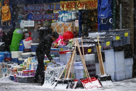 'No emigréis al Reino Unido: llueve siempre mucho y pagamos poco' 1359457784_0