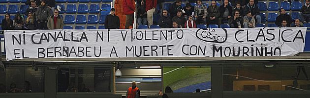 Pancartas de ánimo a Mourinho 1290291968_extras_noticia_foton_7_0