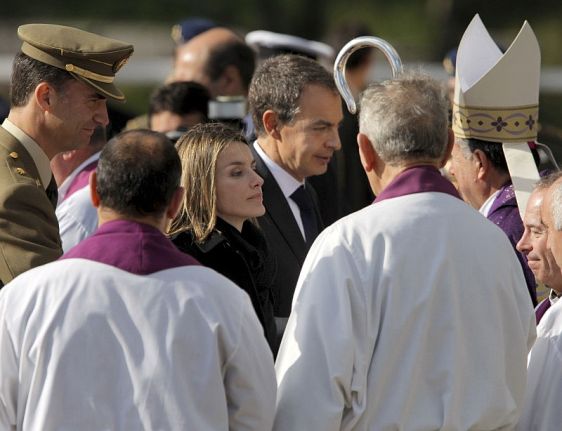 PRINCIPES EN FUNERAL DE VÍCTIMAS DE AFGANISTÁN 62e91d9fa0e6d93352953b1e2e633bd1_extras_albumes_0