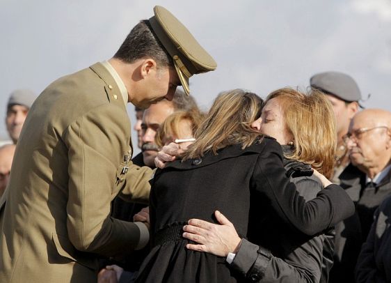 PRINCIPES EN FUNERAL DE VÍCTIMAS DE AFGANISTÁN - Página 2 F3998e4d518a2851f08bc42ea3a6b218_extras_albumes_0