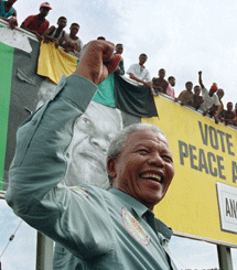 Nelson Mandela: 92 años luchando por la libertad 1279275448_extras_ladillos_2_0