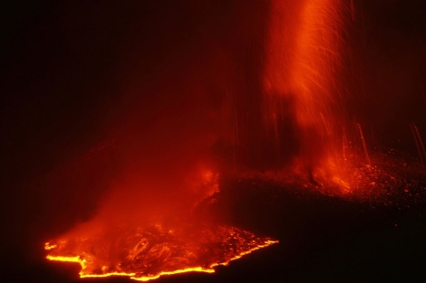 Volcán Etna entra de nuevo en Erupción. 1312649961_0