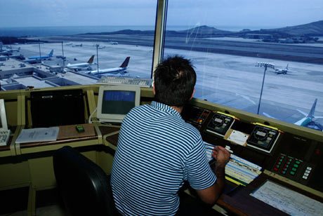 Unos 160 controladores aéreos ganan más de 600.000 eurosHay 2.300 controladores en España 1263404366_0