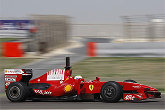 Ferrari vuelve a tener problemas en el circuito de Sakhir 1234965955_0