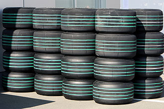 Bridgestone recupera los neumáticos lisos para la Fórmula 1 tras once años de ausencia 1235673391_0