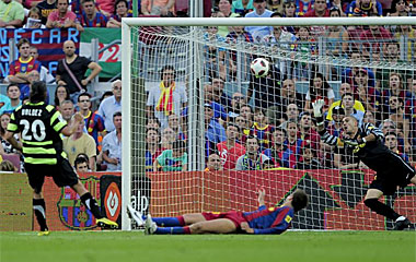 سقوطنا في عيون لاعبي "مدريد" : "رونالدو" متفاجئ .. و "ليون" يطالب بحصر التفكير !!! 1284228178_extras_portadilla_0