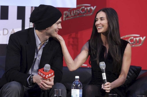 Demi Moore anuncia su divorcio de Ashton Kutcher. 1321567993_0