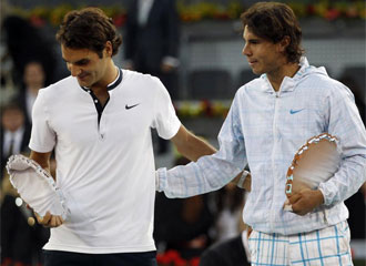 || Federer || » عودتك لنا ليست بالبطولات , انما عودتك معافى من الاصابات « - صفحة 4 1274521254_0