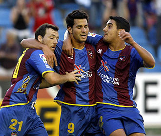 La Champions League pasa por el Ciutat de Valencia (Levante UD) 1254319386_0