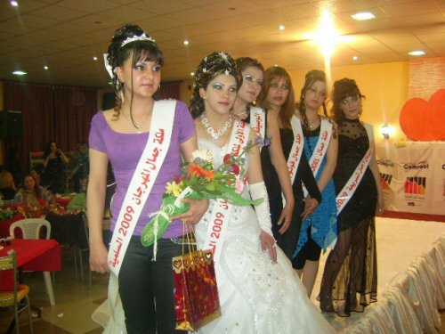 ملكة جمال "سلمية" 2009 093265_2009_05_13_12_33_50