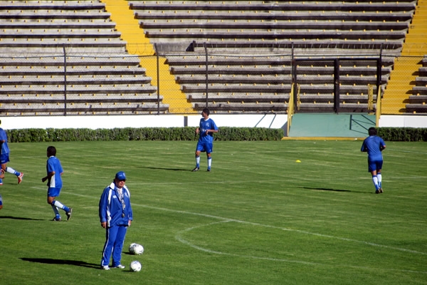 Informacion - Juego contra Mexico el 10 de octubre. El-salvador-4