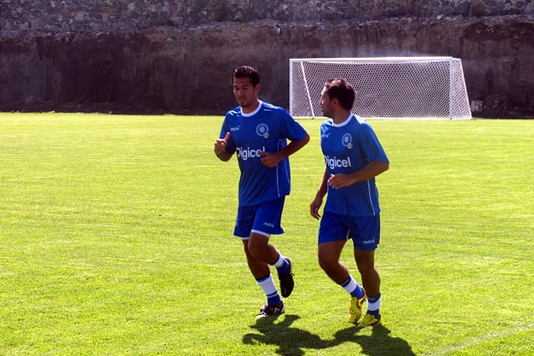 Informacion - Juego contra Mexico el 10 de octubre. Entrenamiento-de-el-salvador-en-queretaro_1