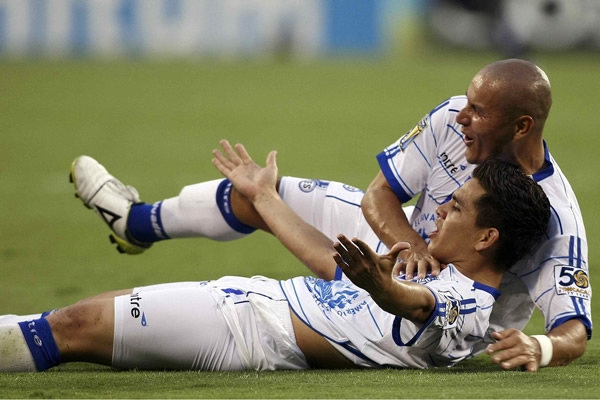 Copa Oro 2011: El Salvador 1 Costa Rica 1. Los-centroamericanos-celebraron-con-todo-0
