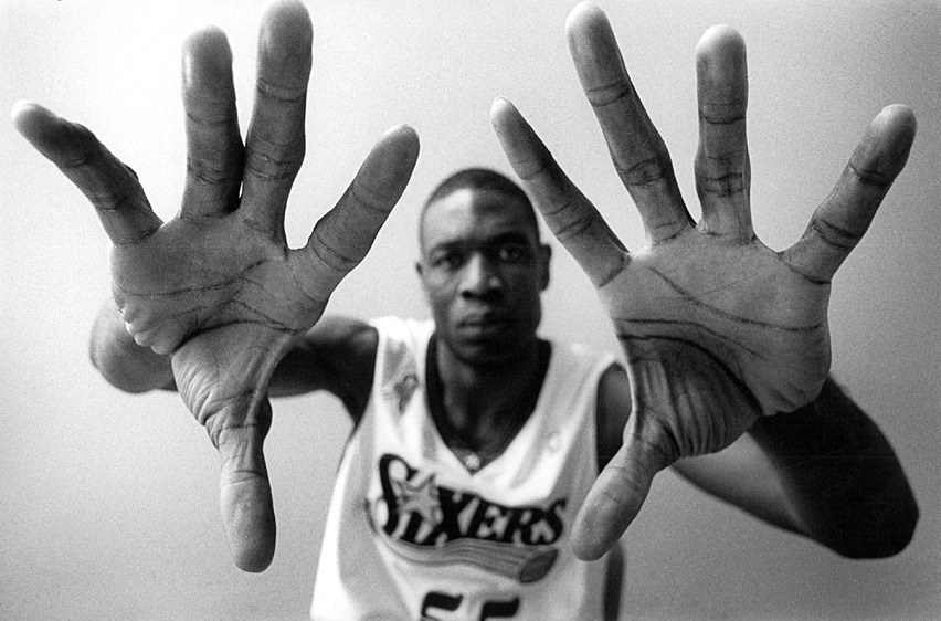 Bor Combine IV 10.6.2016 Petak - 12.6.2016 - Page 11 Dikembe-mutombo-hands