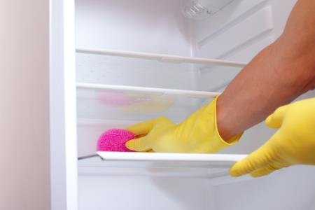 خصيصا لحواء :كيفية تنظيف الثلاجة  Clean%20fridge