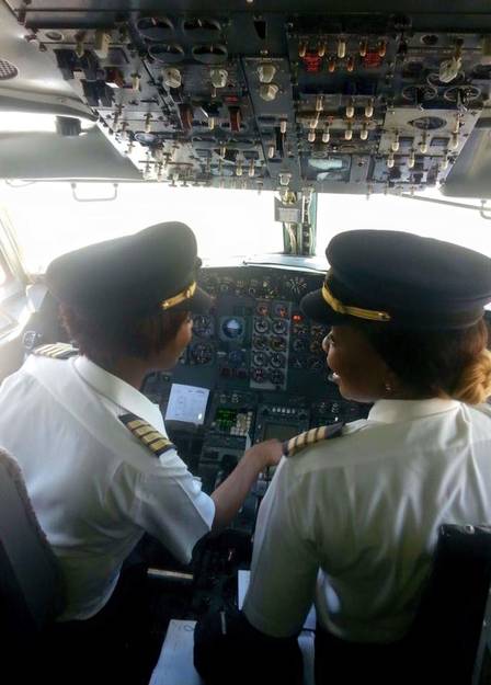 [Internacional] Pela primeira vez Boeing 737 é pilotado apenas por mulheres Pilotas2