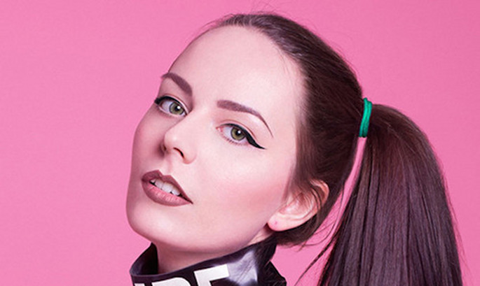 Hannah Diamond >> single "Hi" HDiamond