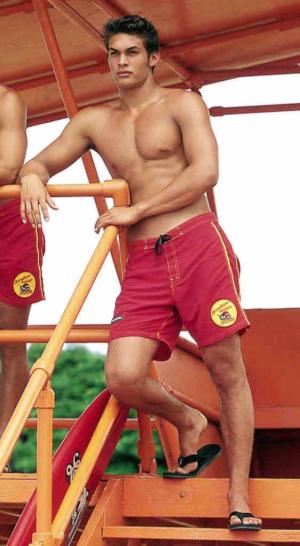 Estreias de Cinema - Página 2 Jason-momoa-baywatch