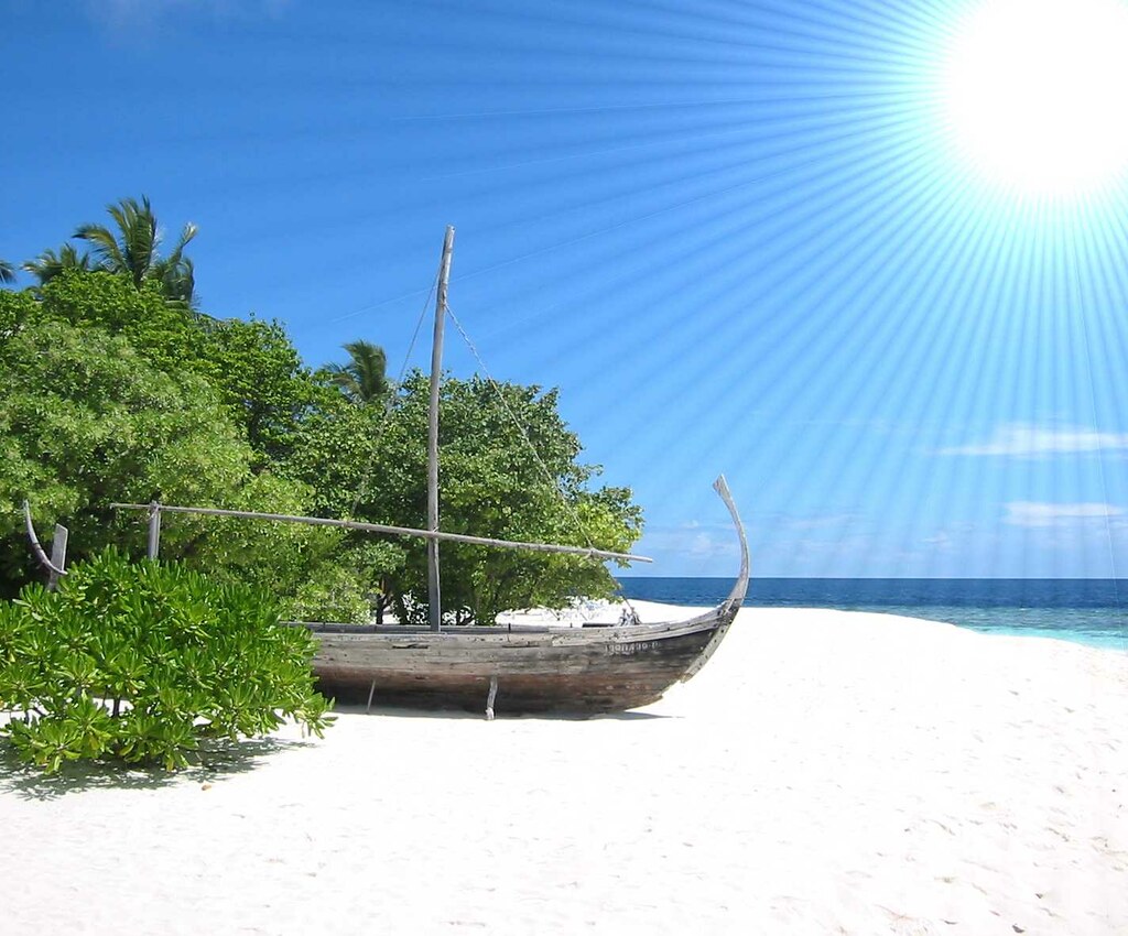 سياحة جميلة في اجمل جزر في العالم " جزر المالديف  93526862_a4cfdd3086_b