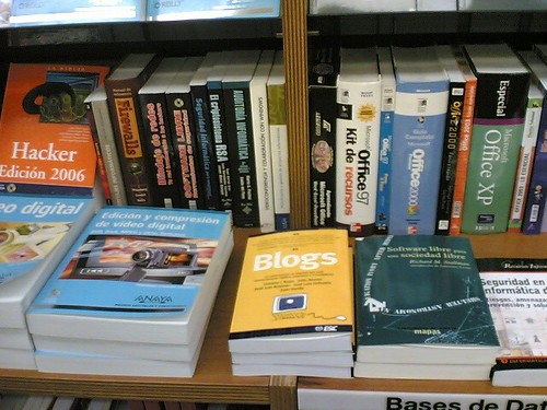 *Librería* 81687176_8bb09b589e