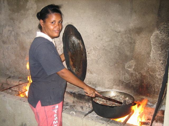 Cuba: fotos del acontecer diario - Página 5 112950145_e910ddf3ff_o