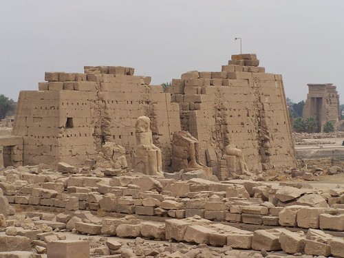 cronología de Karnak : Imágenes para la historia - Página 5 130269322_4f6a081d25