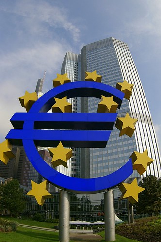 crise imminente de l'euro  / les enjeux  - Page 2 268580012_078e8e9fe2