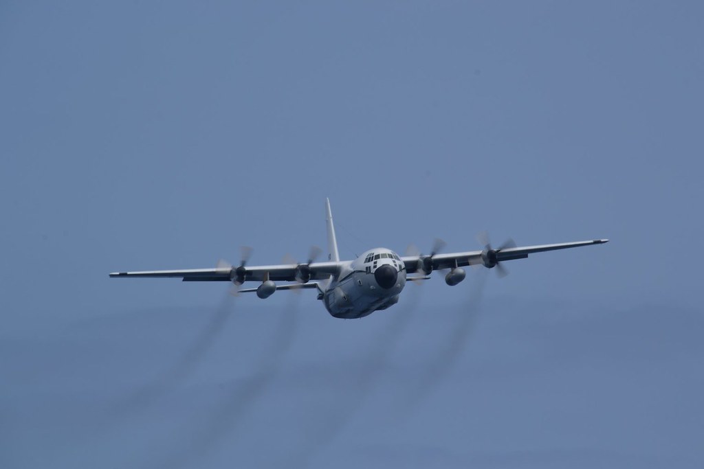 صور طائرات النقل والشحن الجزائرية [ C-130H/H30  /  Hercules ]  - صفحة 22 40404046820_64faa486a1_b