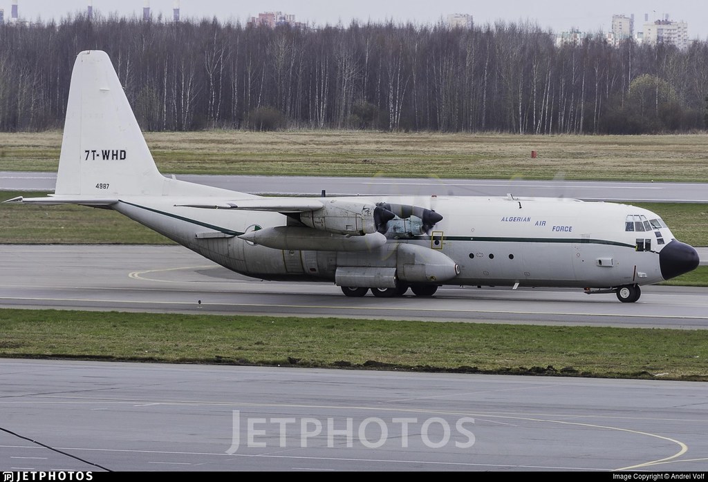 صور طائرات النقل والشحن الجزائرية [ C-130H/H30  /  Hercules ]  - صفحة 22 42165308632_c413901a9e_b