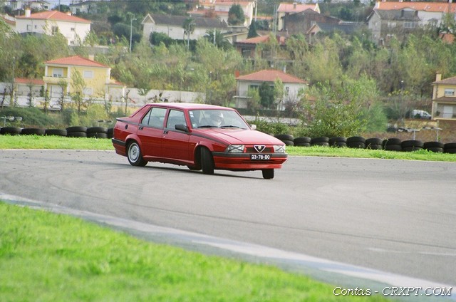 Salut! Alfa 75 TS + Alfa 75 1,6 Trofeo + Alfa 166 1286321819_7fed24dfdc_o