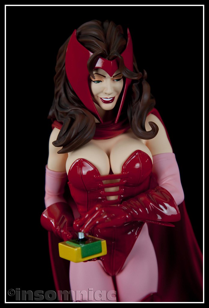 SCARLET WITCH "MARK BROOKS" Comiquette - Page 3 4692027596_39fe194bd2_b