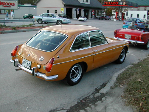 MGB GT 1971 2240009569_d70934aeac