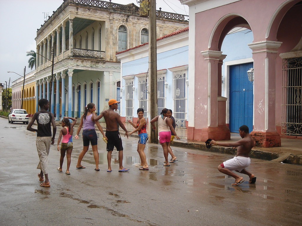 Cuba: fotos del acontecer diario 2335823409_6c13018a1d_b
