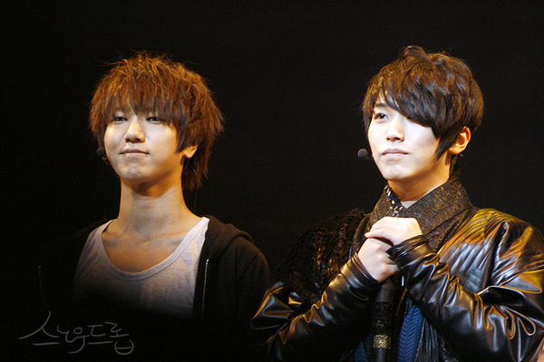 [2010.04.18] Yesung : nouvelle coupe 4531512750_cde43c092f_o