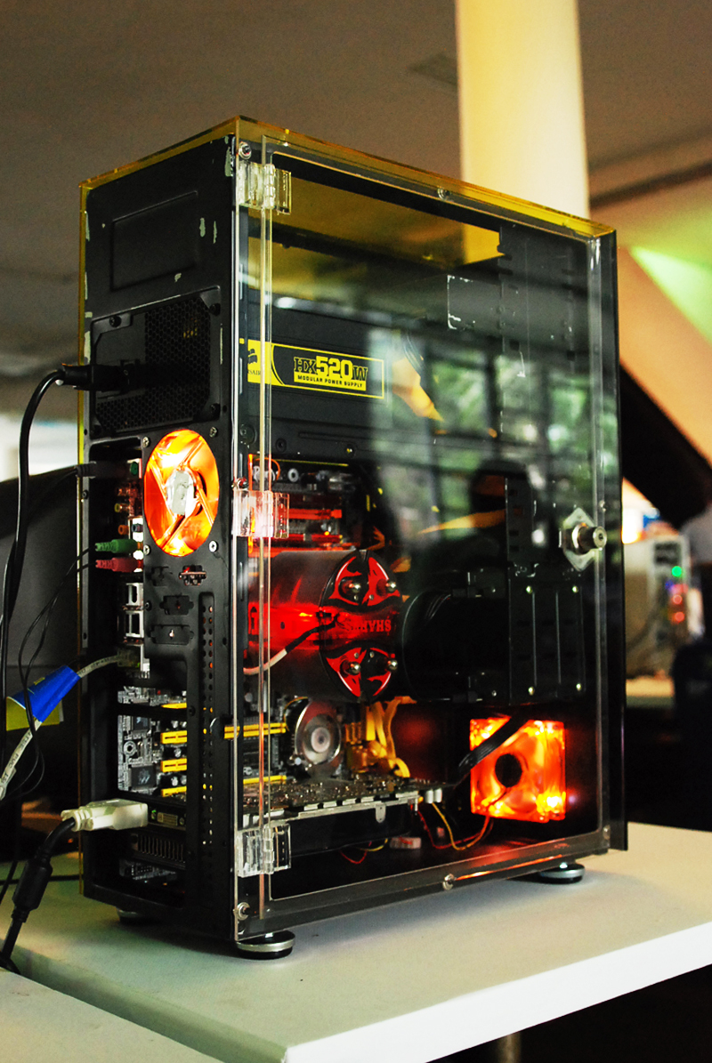 Cursos de Modding para PC (Modifica tu PC)  2263520570_a58ce37023_o