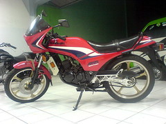 Motor legendaris dari Kawasaki 2466471261_391527a19b_m