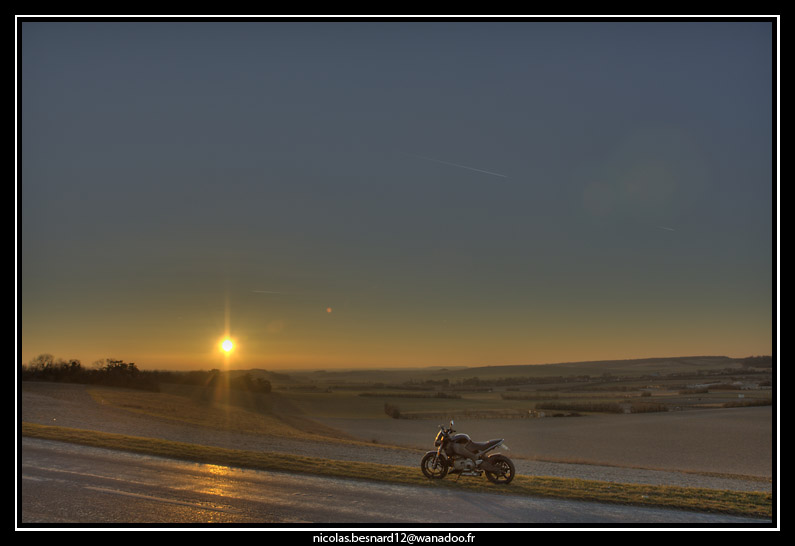 le soleil, la buell et le batmag 2274181907_b995fffc94_o