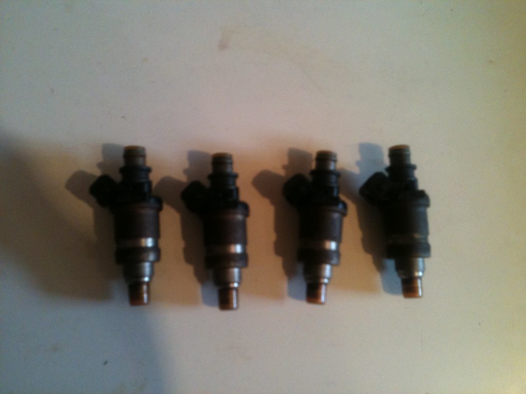 2 pin fuel injectors, oem 5737460414_52ee8d4f81_b